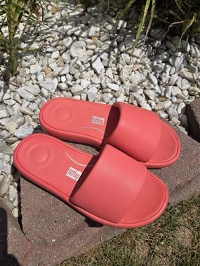 FITFLOP Women's iQushion D-Luxe Padded Slide Sandal